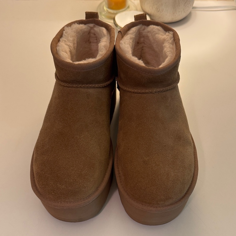 Platform UGGS